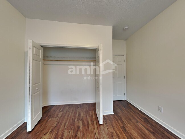 Building Photo - 109 Magnolia Dr