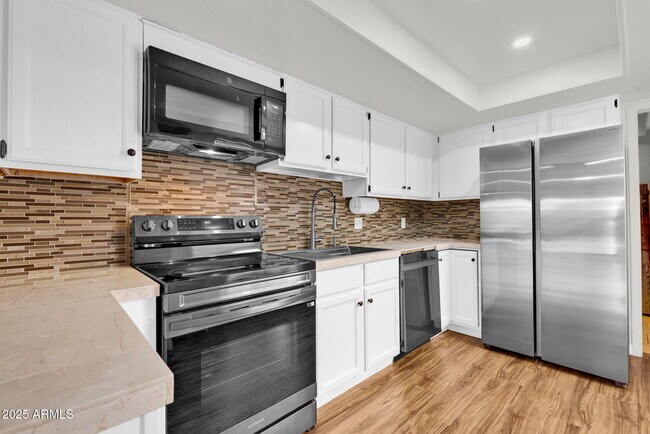 Building Photo - 3033 N 37th St