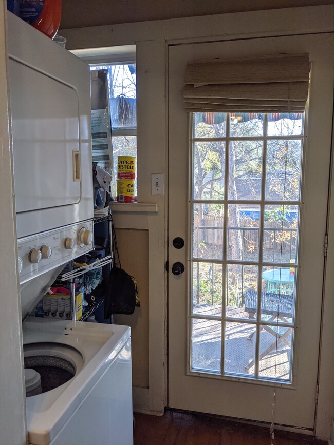 Laundry Room with Rear Entrance - 512 W Gramercy Pl