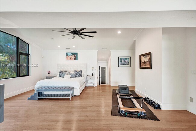 Building Photo - 13724 SW 92nd Ct