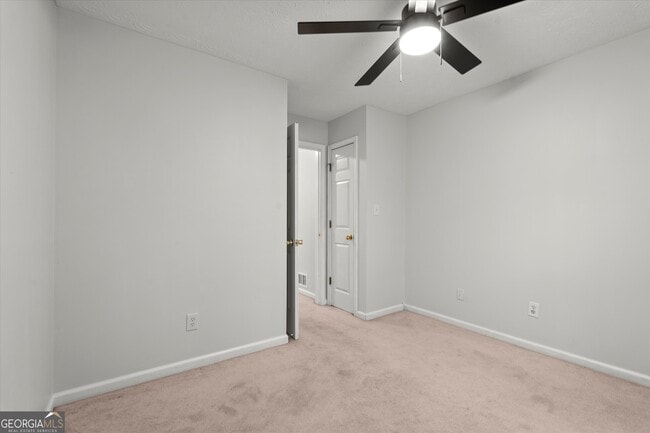 Building Photo - 115 Rockhurst Chase