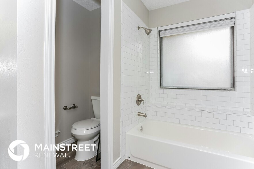 Building Photo - 1016 Placid Dr