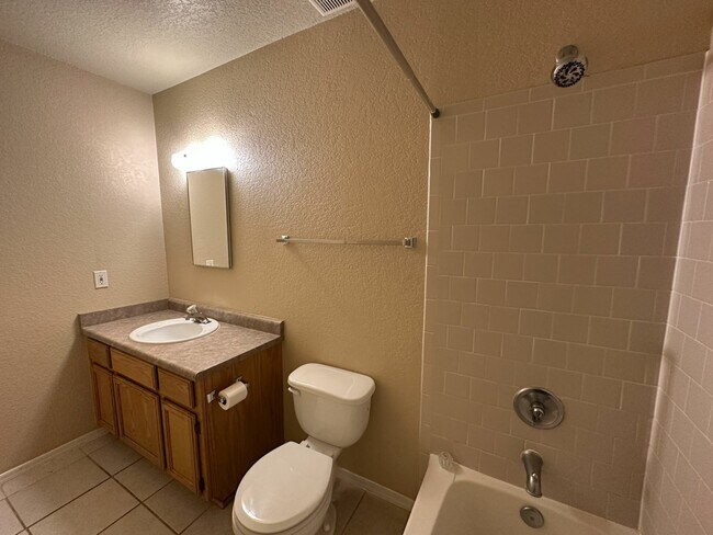 Building Photo - 11387 E 26th St