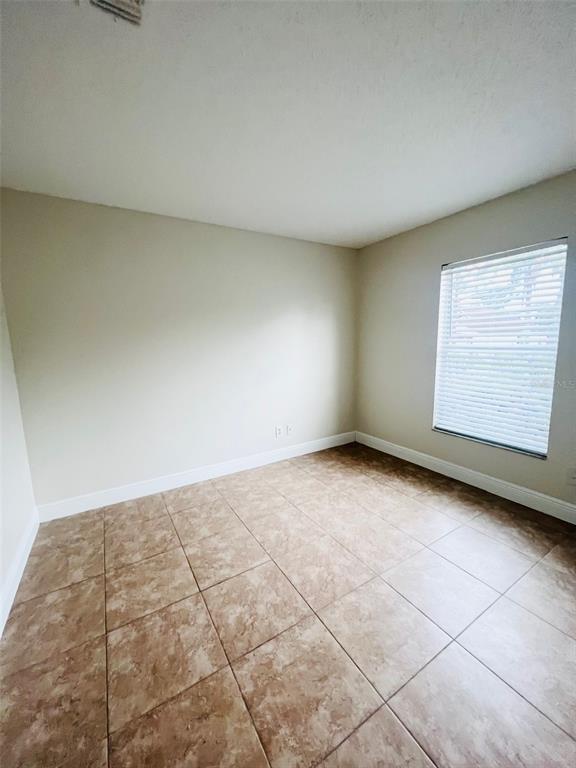 Building Photo - 3029 Bloomsbury Dr