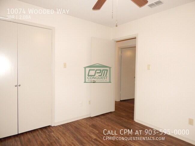 Building Photo - 10074 Wooded Way