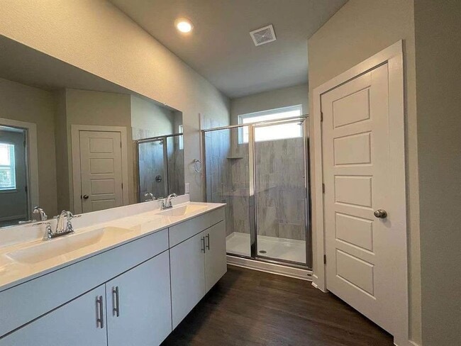 Building Photo - 110 Dedina Dr