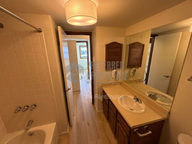 Building Photo - 1555 Shadow Run Ct