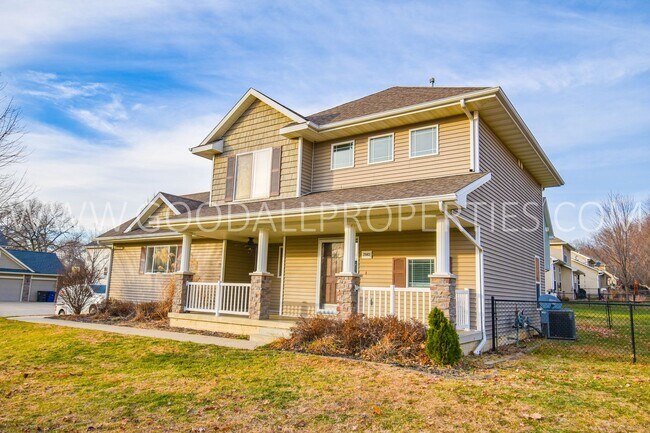 Building Photo - 3 Bedroom 2.5 Bath home