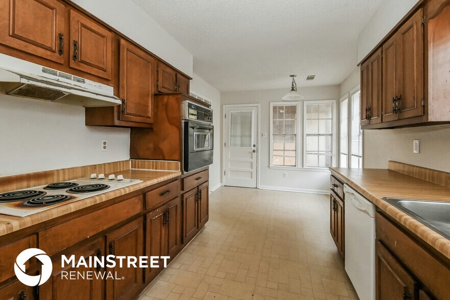 Building Photo - 4491 Grinstead Cove