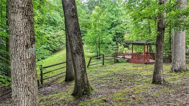 Building Photo - 2721 Linden Ln