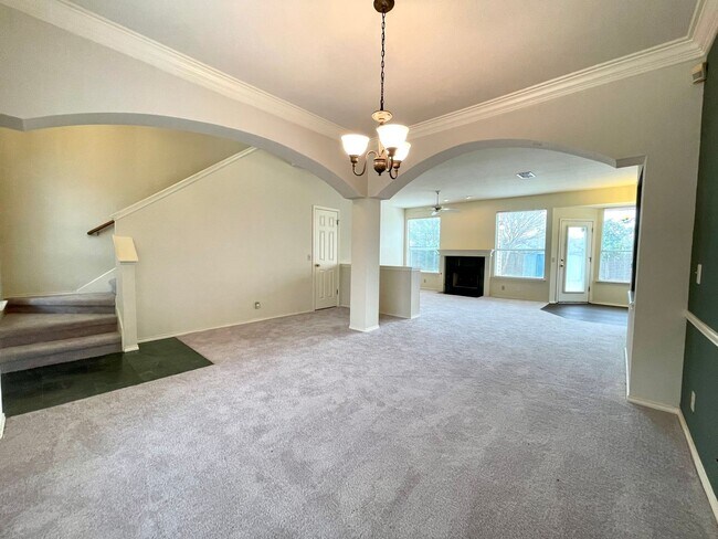 Building Photo - Lovely 3 Bedroom/2.5 Bathroom in Round Rock!