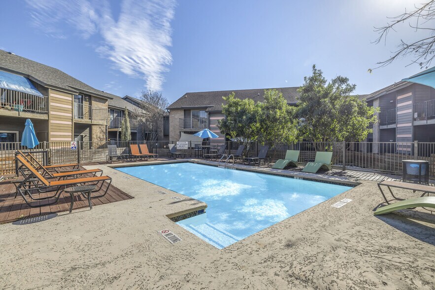 0M6A9658 - The Enclave