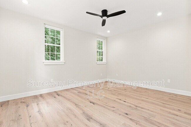 Building Photo - 5565 Pennell Rd