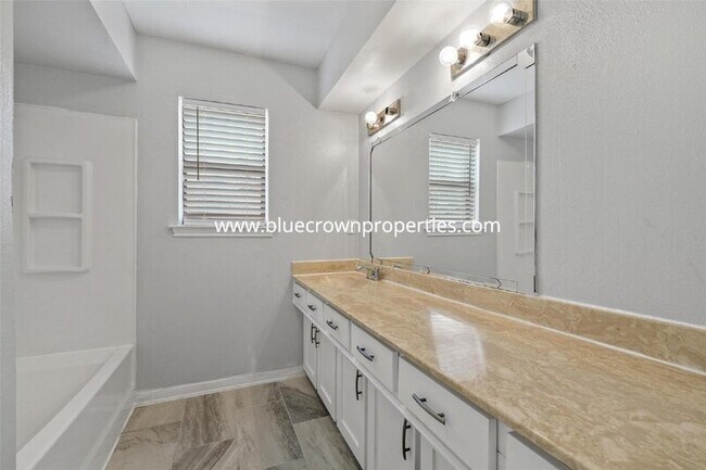 Building Photo - 1806 Bristol Cove