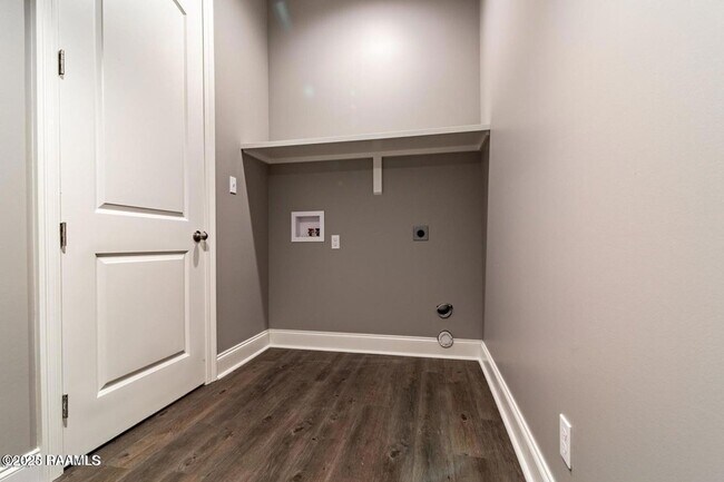 Building Photo - 115 Millie Park Dr