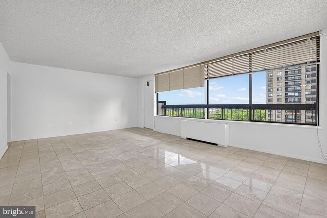 Building Photo - 3701 S George Mason Dr