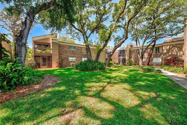 Building Photo - 10453 Carrollbrook Cir