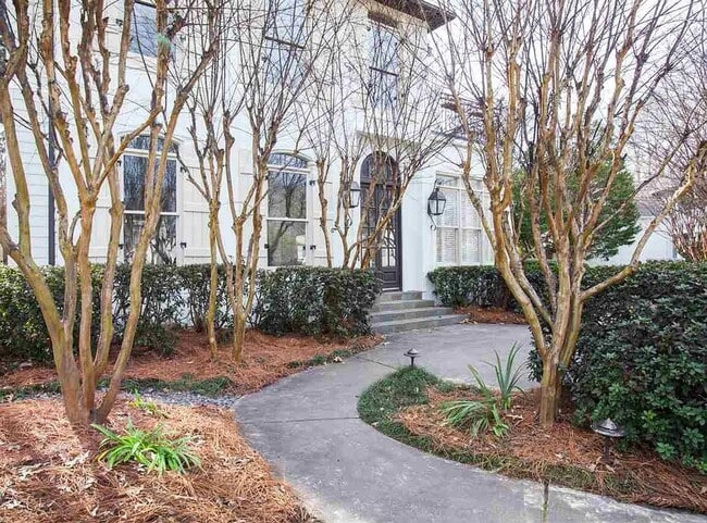 Building Photo - 105 Broadfoot Cir