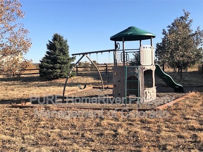 Building Photo - 691 Hailey Glenn View