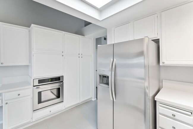Building Photo - Charming 3 bedroom, 2 bathroom home in Hun...