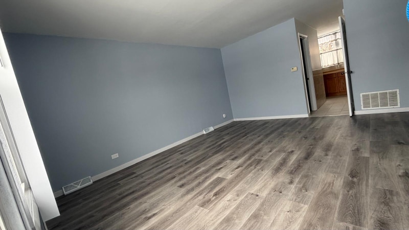 Building Photo - 1322 Fargo Ave