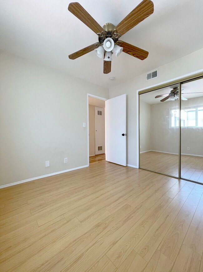 Building Photo - Single-Story Condo Steps from OC Fairgrounds & Minutes to Eastside Costa Mesa
