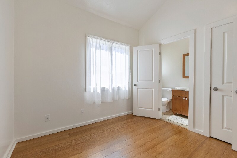 Building Photo - 534 Kaikoo St