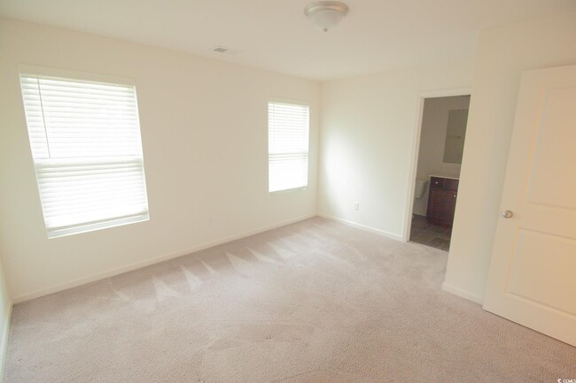 Building Photo - 305 Cherwell ct