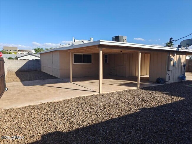 Building Photo - 1314 N 71st St