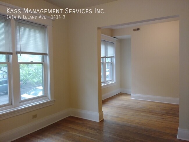 Building Photo - 1414 W Leland Ave