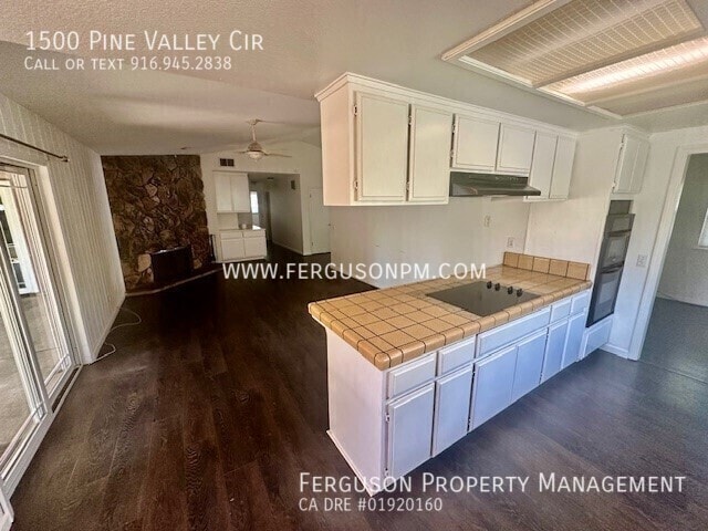 Building Photo - 1500 Pine Valley Cir