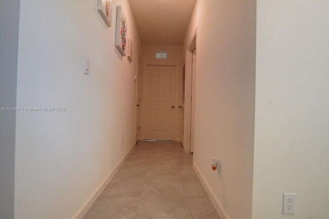 Building Photo - 10770 SW Vasari Way