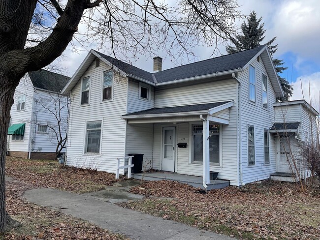 Primary Photo - Comfortable Four Bedroom House