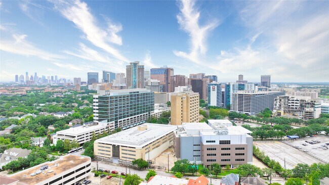 Building Photo - 5749 Larkin St