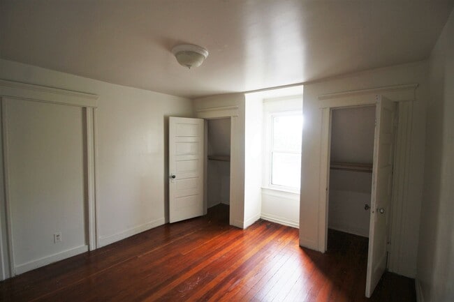 Building Photo - 2026/2027 JHU Off-Campus Awesome 6bd/3ba spacious and CAC! Available 6/15