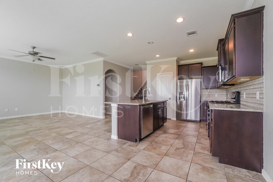 Building Photo - 6730 Trinity Trail Ln