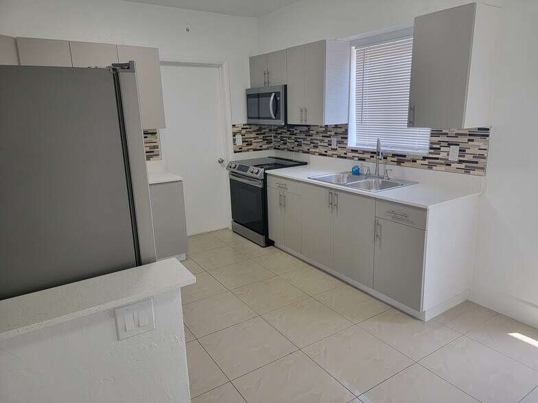 Building Photo - 510 NW 113th St