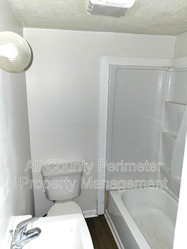 Building Photo - 3716 Piedmont Dr