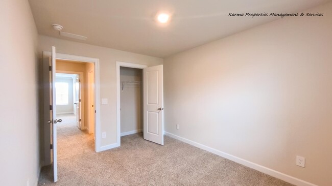 Building Photo - 3663 Backwater St