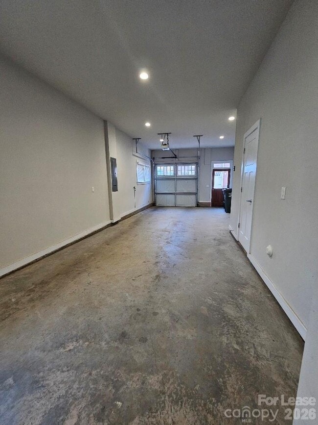 Building Photo - 1202 Macomb Pl