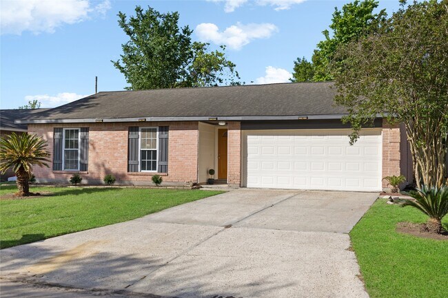 Building Photo - 8343 Carriage Creek Dr