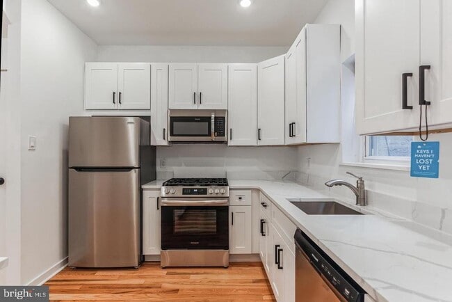 Building Photo - 1642 Olive St