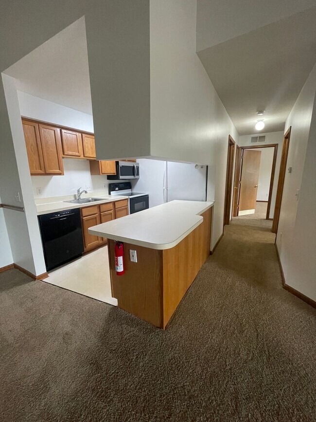 Building Photo - 2636 Stadium View Dr