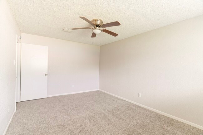 Building Photo - 19414 Leafwood Ln