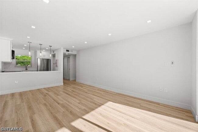 Building Photo - 200 Turtle Lake Ct