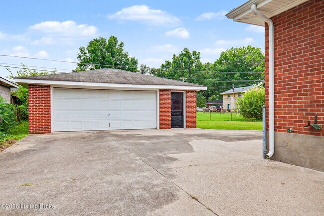 Building Photo - 3026 Klonway Dr