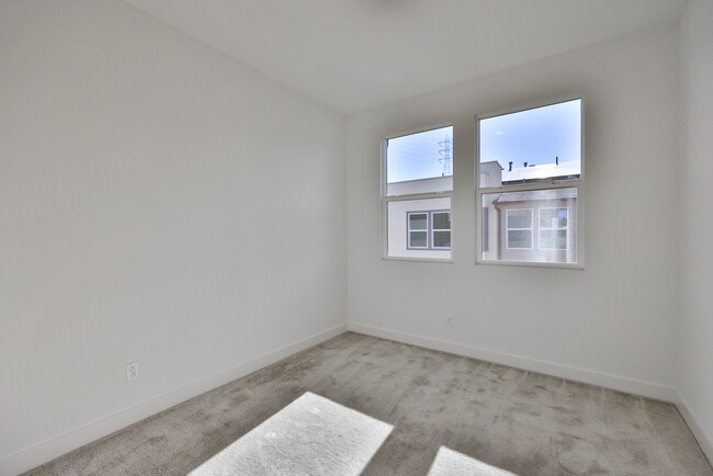 Building Photo - 11051 Eka Way