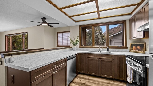 Building Photo - Charming Single-Family Home in Glenwood Sp...