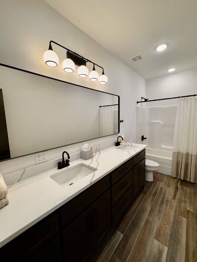 Building Photo - 8881 Williams Rd