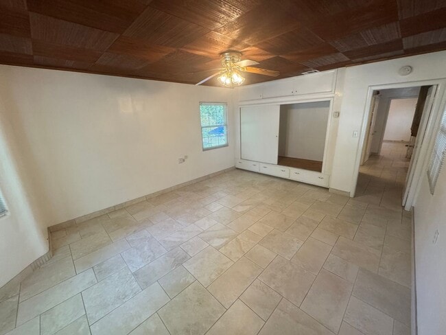 Building Photo - 3 dwelling property located in Rio Linda